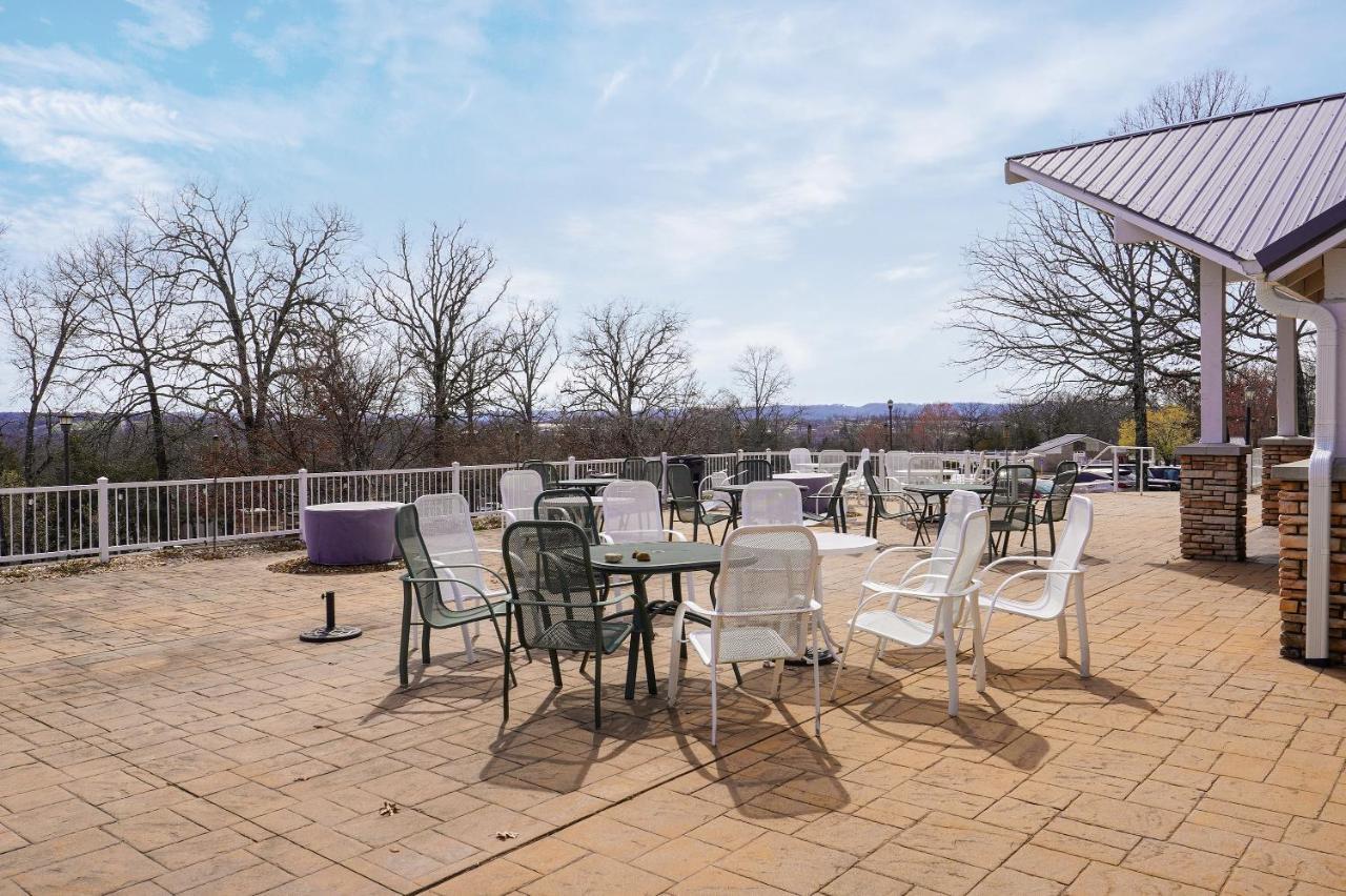Cozy Top Floor 2Br Condo With View And Amenities!! Point Lookout Екстериор снимка