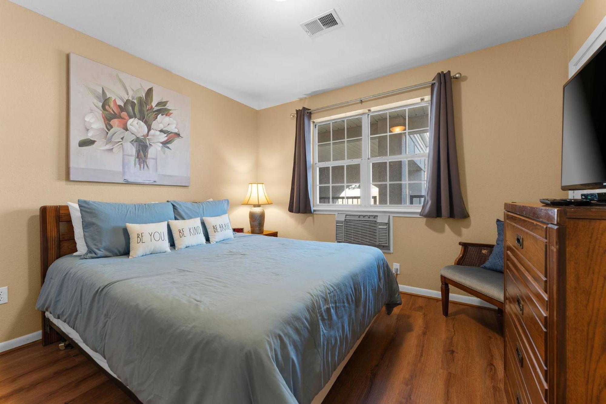 Cozy Top Floor 2Br Condo With View And Amenities!! Point Lookout Екстериор снимка